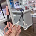 Kéo cắt lông mi giả JINJI đầu nhọn vuốt cong, đường cắt chính xác